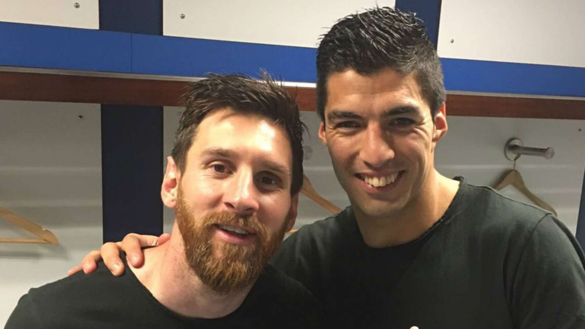 卡恩在02年世界杯被踩伤无缘冠军造就足球历史遗憾