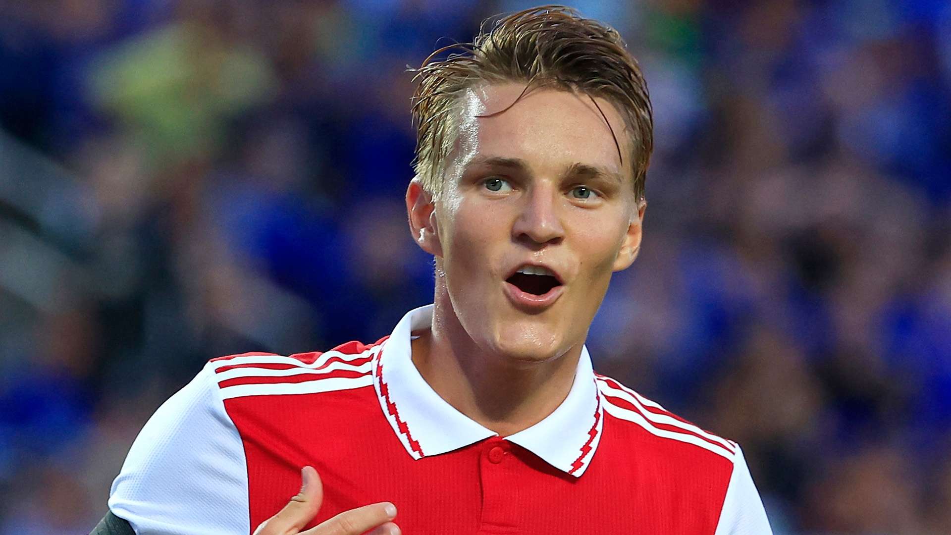 菲利克斯首秀遭直红罚下 亮鞋钉飞踹泰特小腿引争议