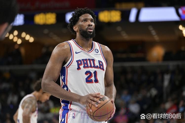 76人官方：恩比德左膝伤病管理将缺席今日比赛